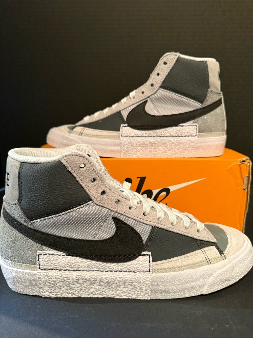 Rare men’s Nike Blazer Mid 77 Pro Club Vintage Leather & Suede - Grey/Black 8M